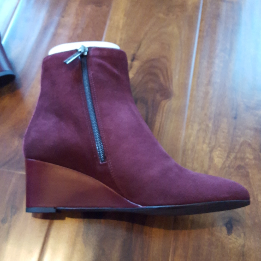 NEW Aquatalia Julianna Suede Wedge Booties - Picture 7 of 13